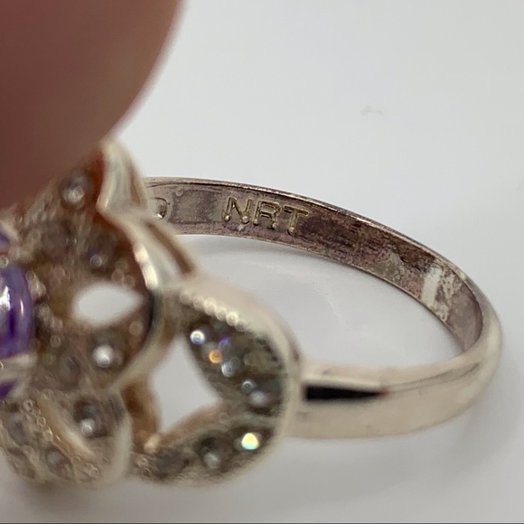 Avon Dazzling Floral Purple Cubic Zirconia Silver Tone Cocktail Ring, 10 - Picture 14 of 15